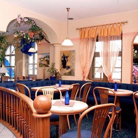 Hotel Zum Grunen Baum Plattling Εξωτερικό φωτογραφία